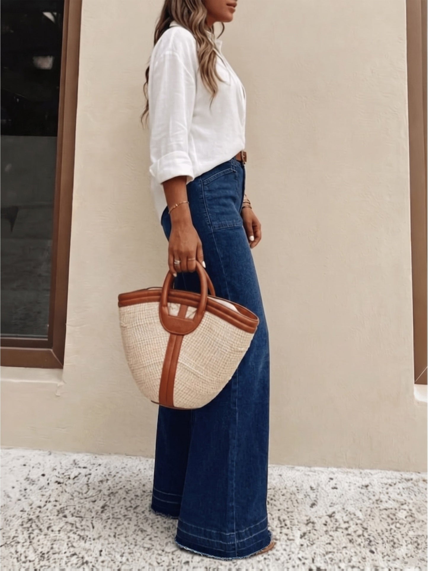 Jeans de Pierna Ancha de Color Azul Oscuro para Mujeres con Estilo de Cintura Alta y Cinturón