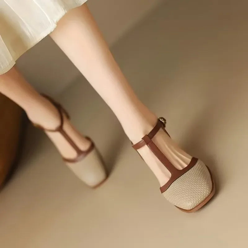 Elegantes Tacones Mary Jane de Cuero Perforado para Mujeres con Punta Cuadrada y Estilo de T Strap con Hebilla y Tacón Bloque