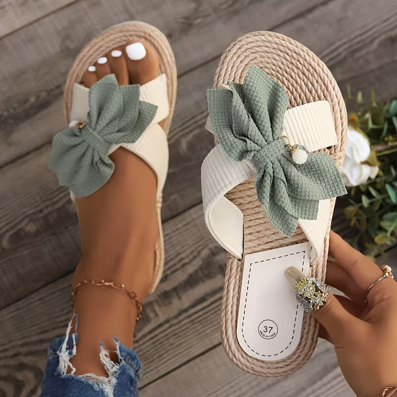 Sandalias Planas Cómodas para Mujeres con Detalle de Lazo y Tira Cruzada con Acabado de Espadrille Estilo Abierto