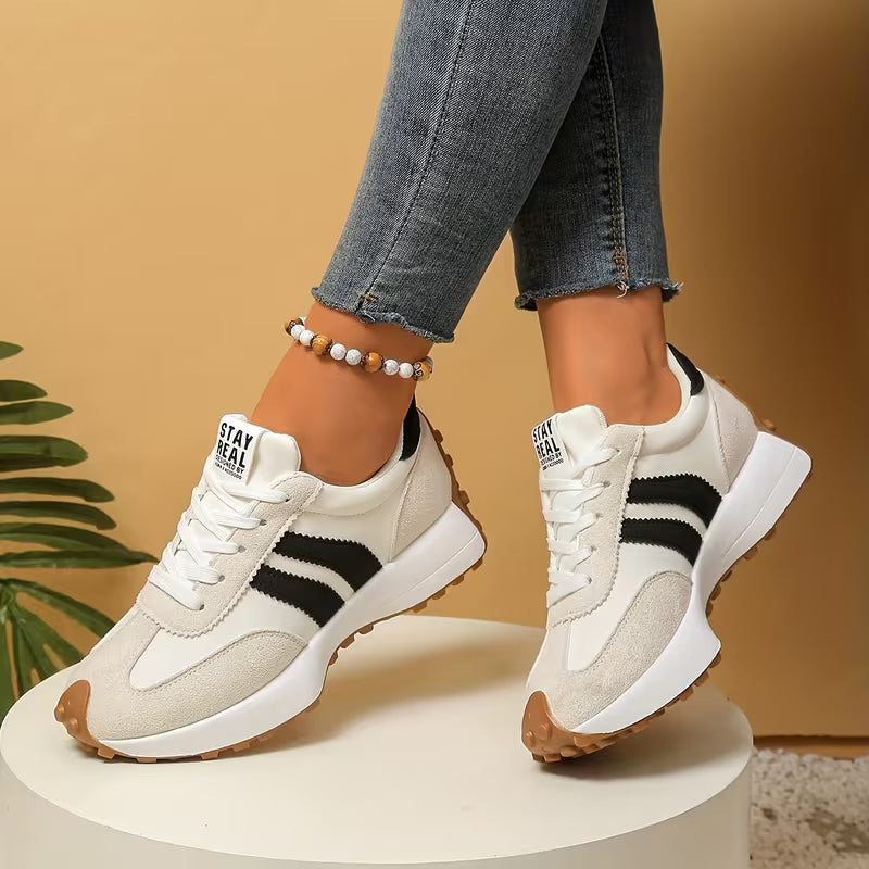 Zapatillas Cómodas para Mujeres con Paneles de Colorblock, Cordones y Suela Acolchada Estilo Retro