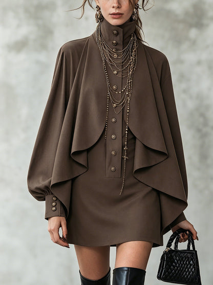 Vestido Mini Elegante de Chocolate para Mujeres con Cuello Alto y Manga Larga Estilo Capa Drapada