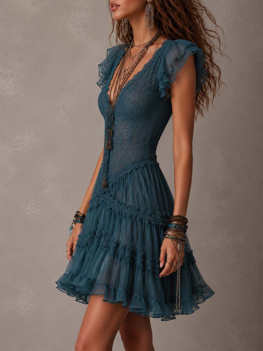 Elegante vestido mini de encaje azul para mujeres con escote en V, mangas de volantito y falda con volantes de estilo bohemio
