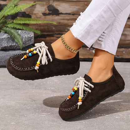 Mocasines cómodos para mujeres con detalle de encaje de cuentas y suela de plataforma con costura de mocasín