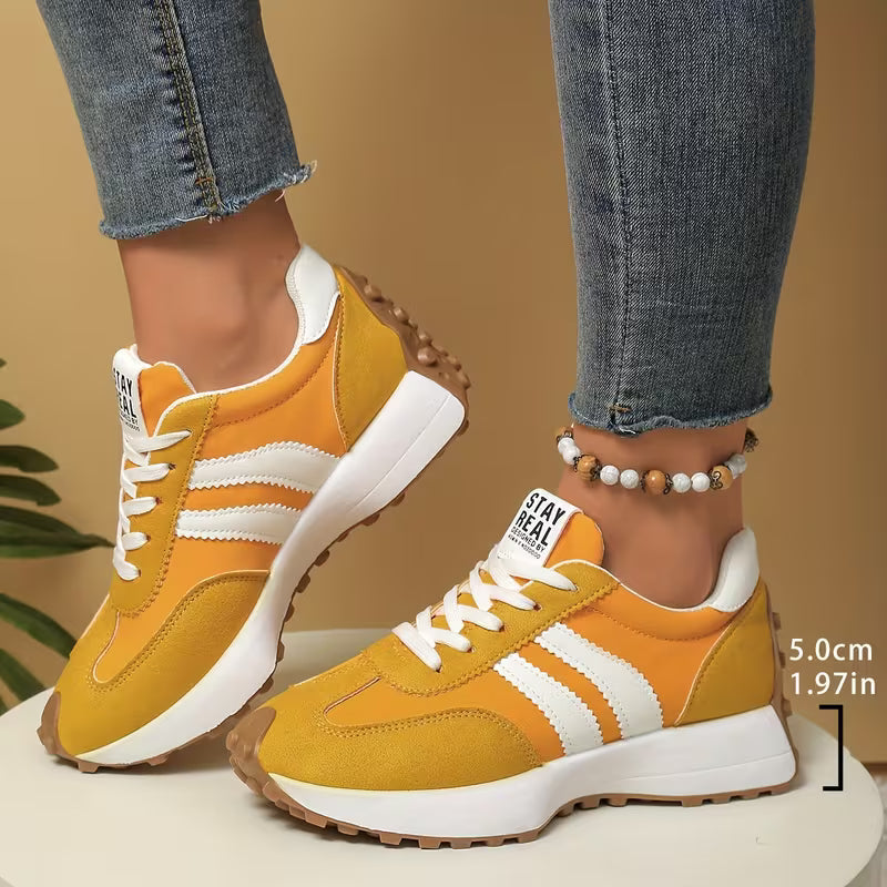 Zapatillas Cómodas para Mujeres con Paneles de Colorblock, Cordones y Suela Acolchada Estilo Retro