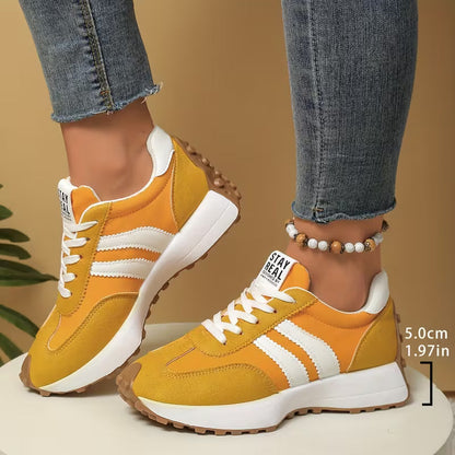 Zapatillas Cómodas para Mujeres con Paneles de Colorblock, Cordones y Suela Acolchada Estilo Retro
