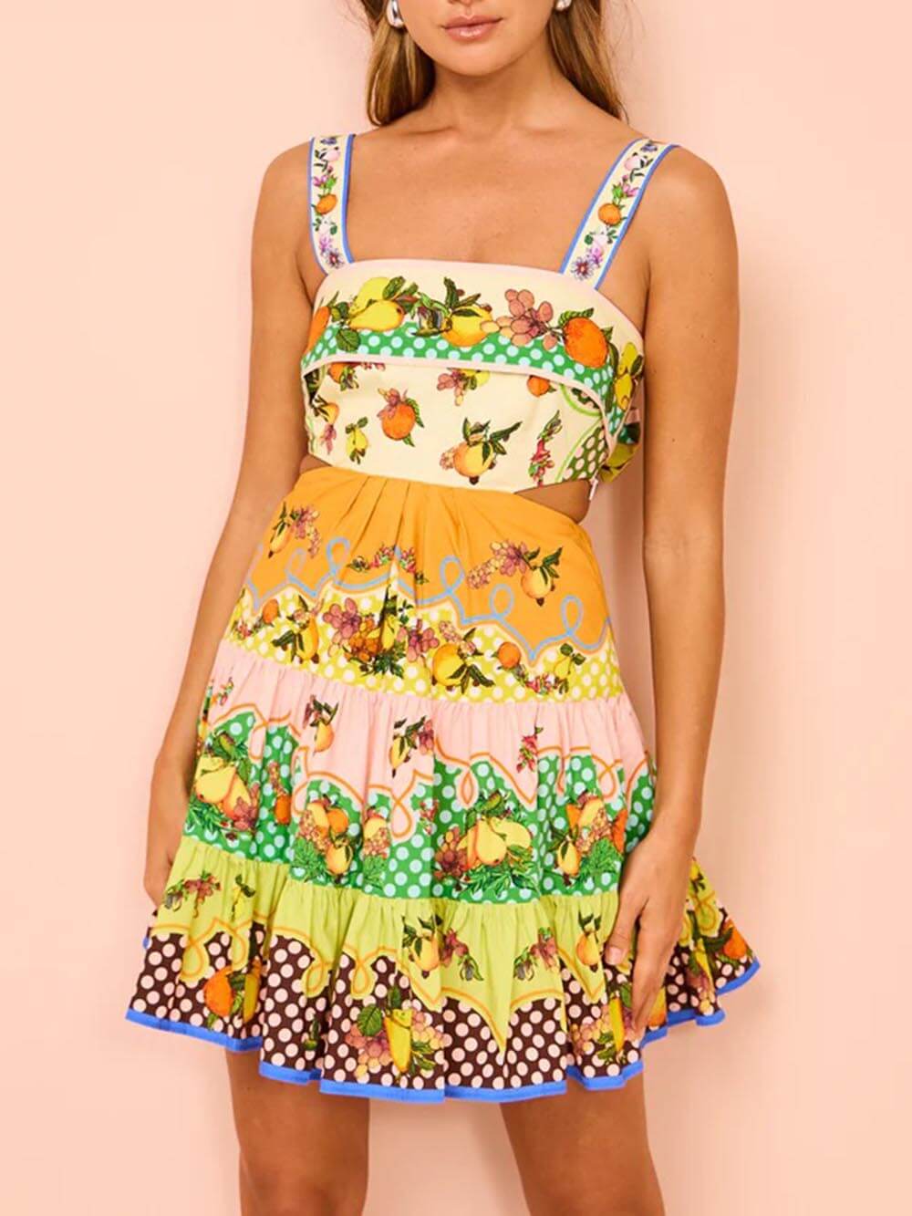 Vestido Mini de Impresión Cítrica Multicolor para Mujeres con Escote Cuadrado, Sin Mangas, Corte Abierto y Volantes en Estilo Bohemio