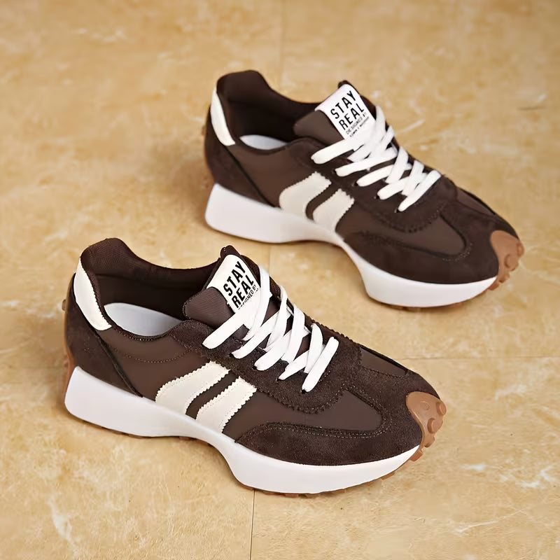 Zapatillas Cómodas para Mujeres con Paneles de Colorblock, Cordones y Suela Acolchada Estilo Retro