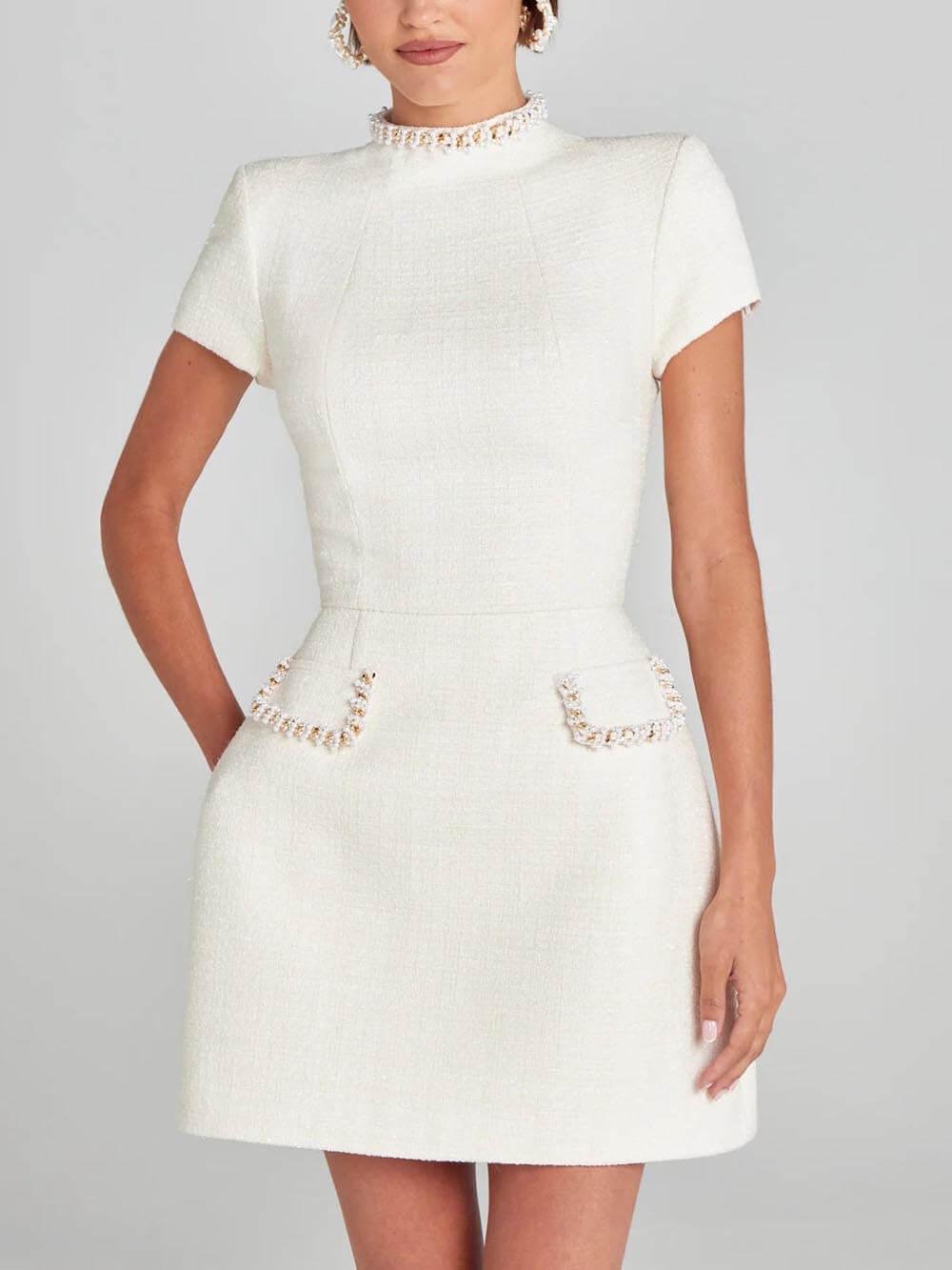 Elegante Vestido Mini de Tweed para Mujeres con Cuello Alto, Mangas Cortas y Bolsillos Decorados para Cóctel