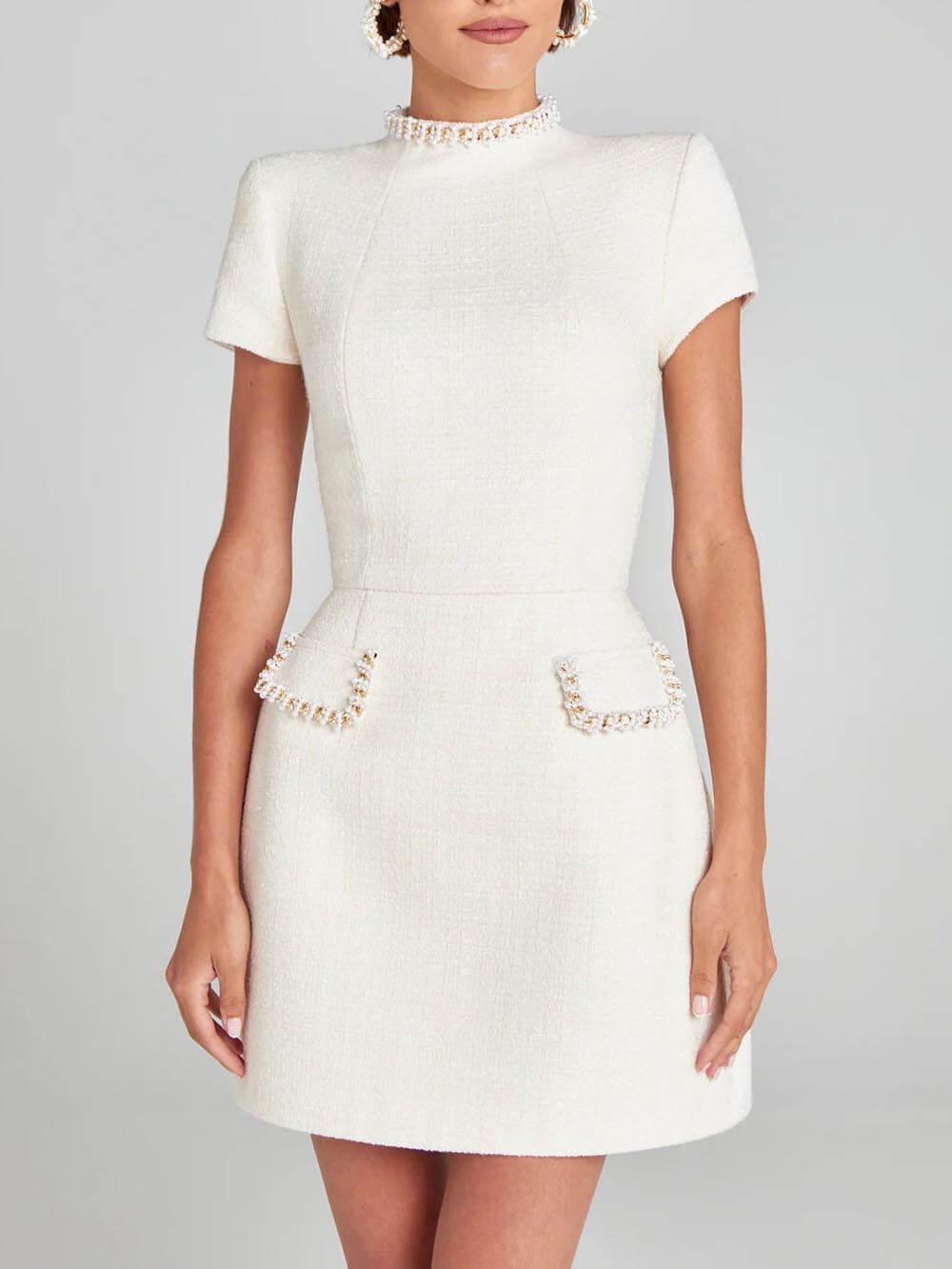 Elegante Vestido Mini de Tweed para Mujeres con Cuello Alto, Mangas Cortas y Bolsillos Decorados para Cóctel