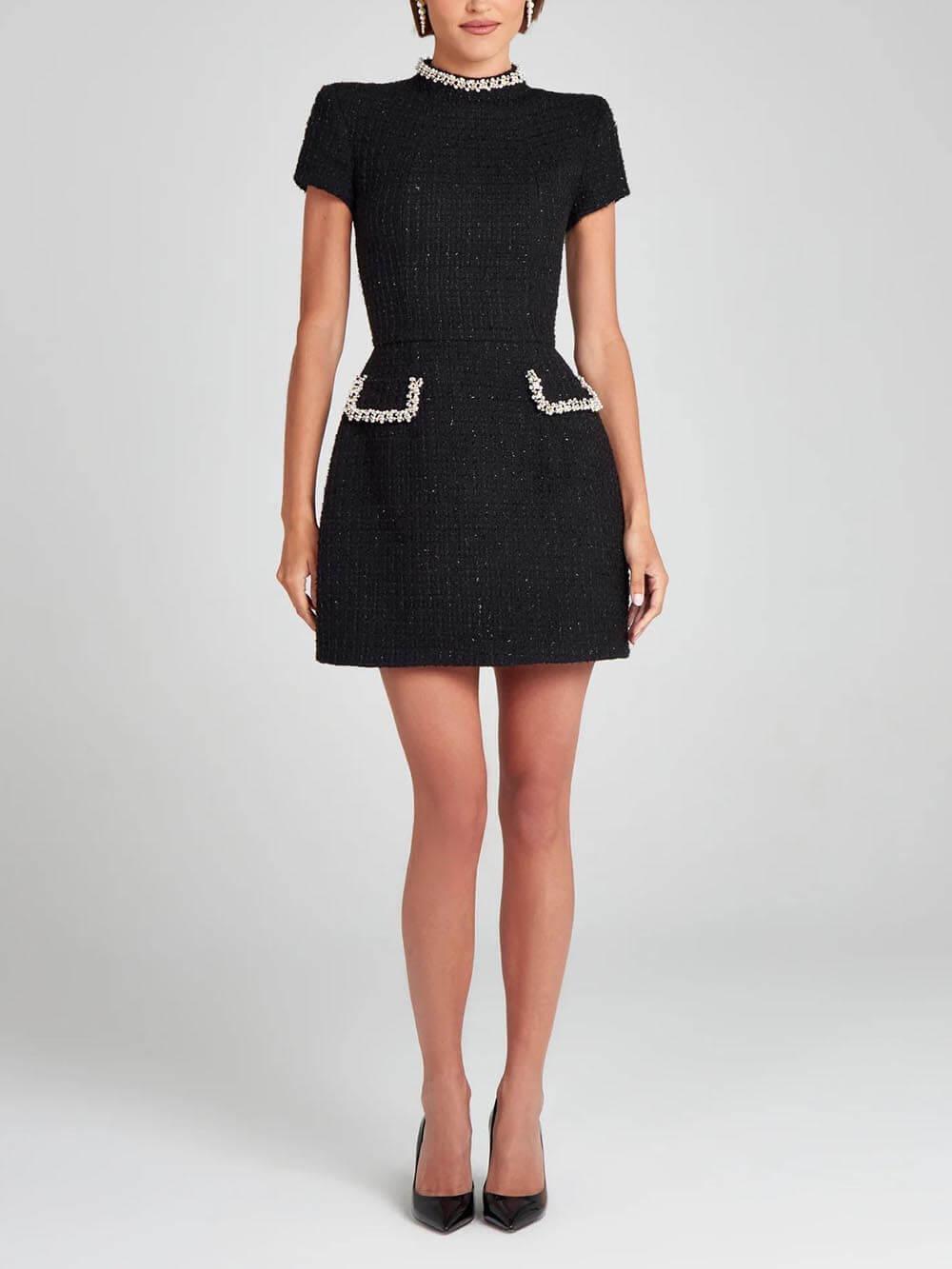 Elegante Vestido Mini de Tweed para Mujeres con Cuello Alto, Mangas Cortas y Bolsillos Decorados para Cóctel