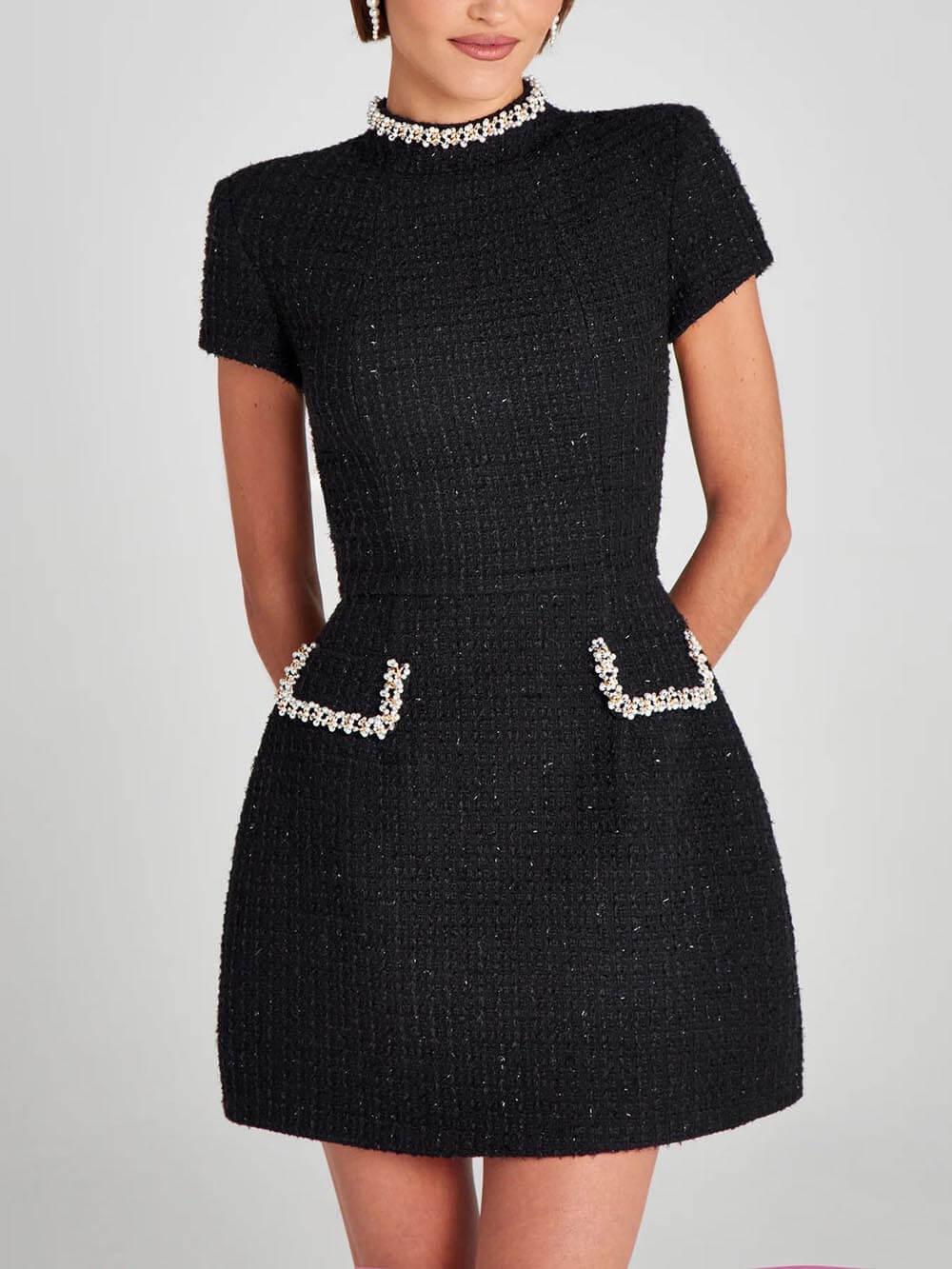 Elegante Vestido Mini de Tweed para Mujeres con Cuello Alto, Mangas Cortas y Bolsillos Decorados para Cóctel