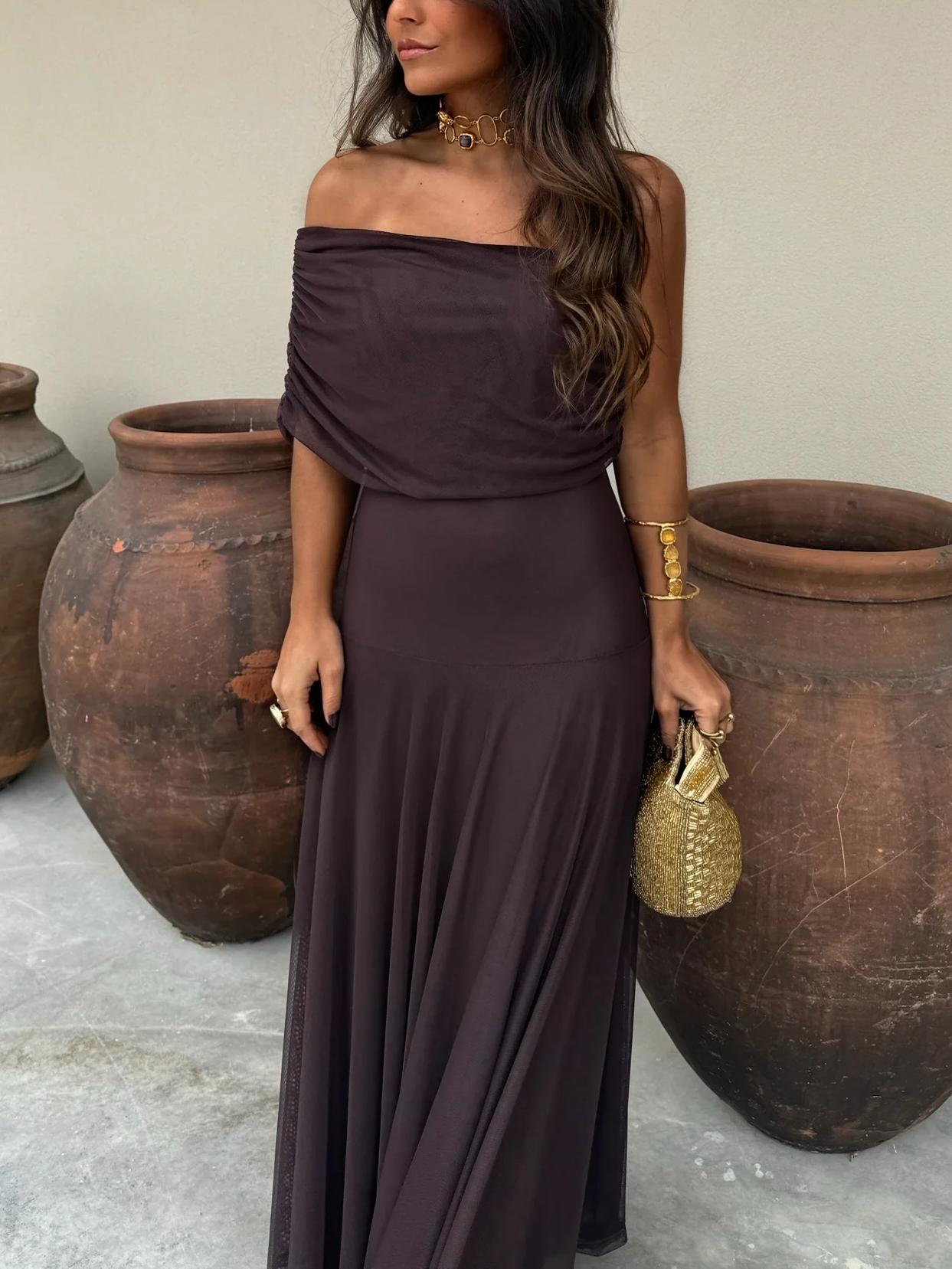 Vestido Maxi de Malla Elegante para Mujeres con Mangas Cortas y Off Shoulder Estilo Fruncido y Fluido