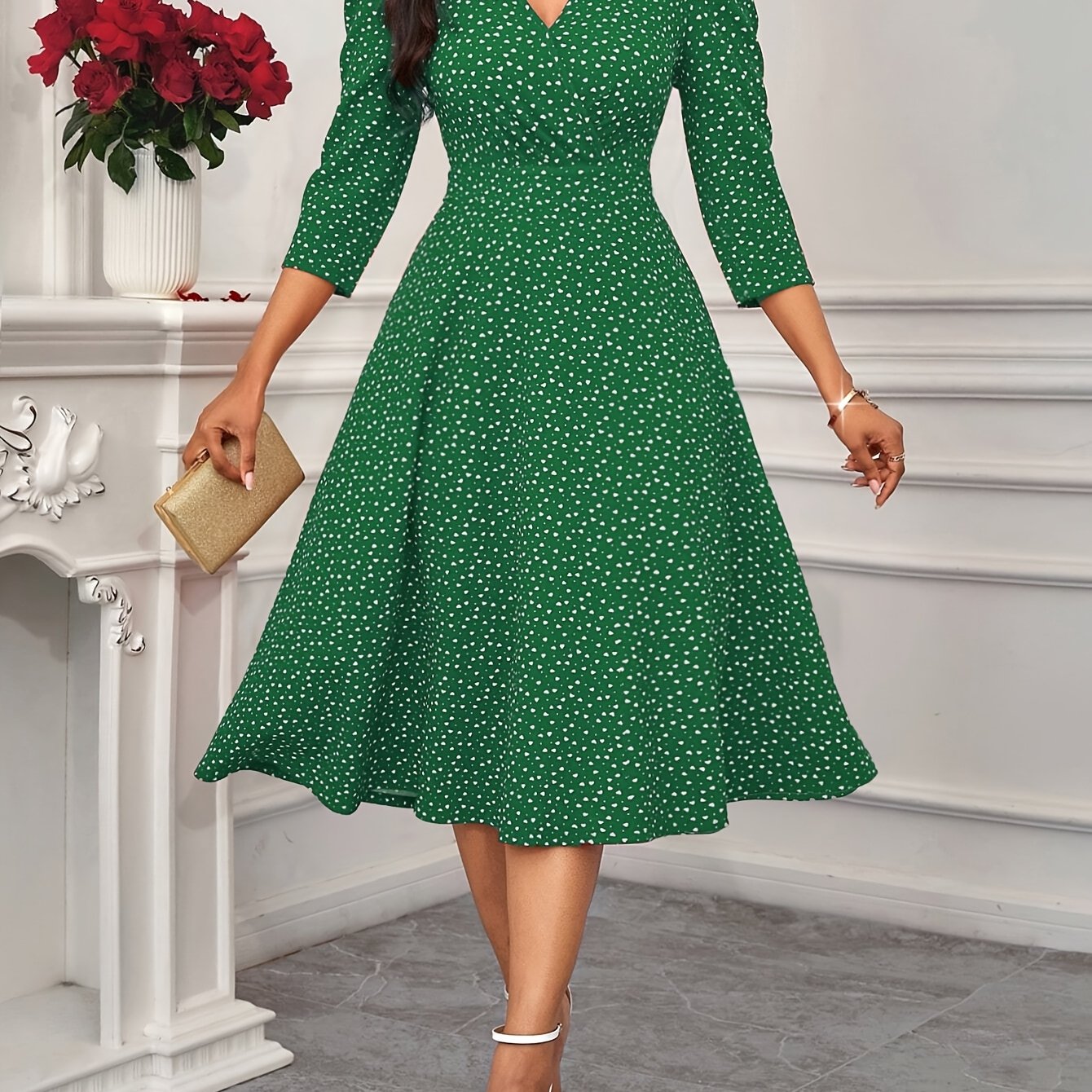 Elegante Vestido Midi de Lunares Verdes para Mujeres con Escote en V y Mangas de Codo, Estilo para Invitadas de Boda