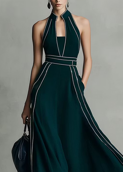 Elegante Vestido Maxi Verde Oscuro para Mujeres con Cuello Halter Sin Mangas y Detalles de Contraste