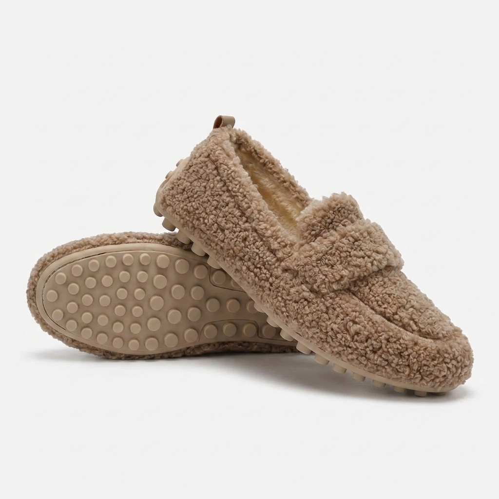 Zapatos de Casa Cómodos para Mujeres con Parte Superior de Piel Sintética Rizada, Estilo Mocasín, Suela de Goma, Slip On