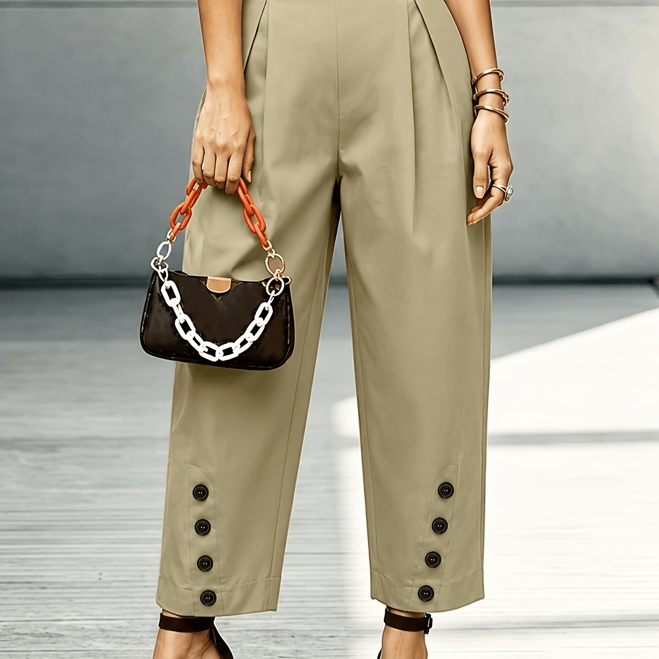 Pantalones Anchos de Caqui para Mujeres con Cintura Alta y Detalles de Botones Plisados