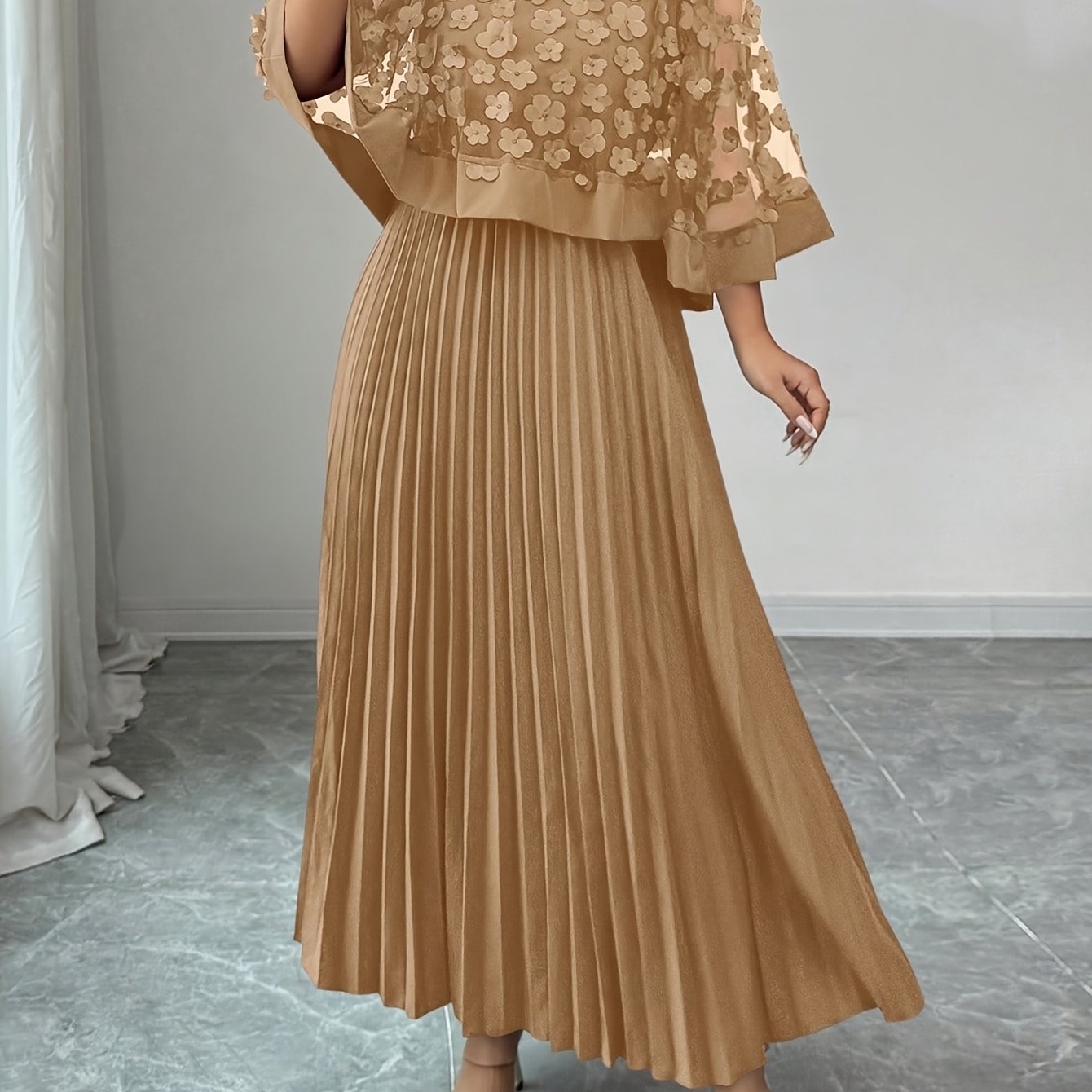 Elegante Vestido Largo Plisado Floral para Mujeres con Cuello Redondo y Manga Capa con Apliques, Estilo Formal para Invitadas de Boda