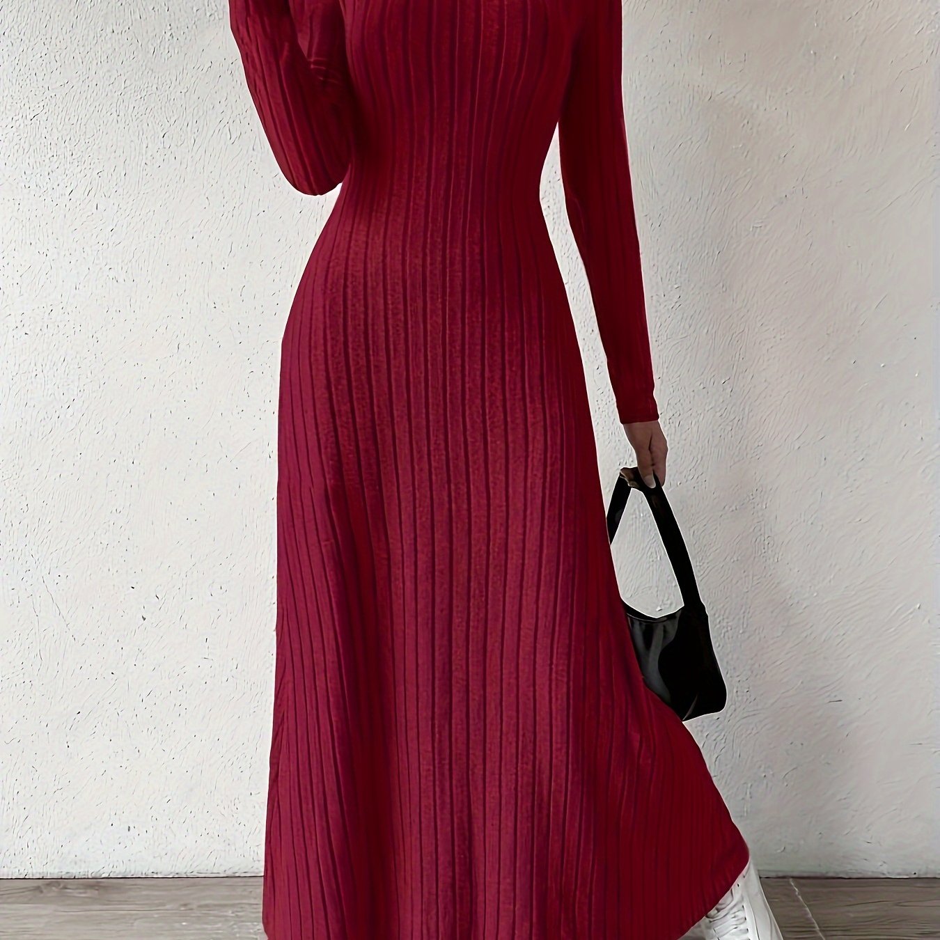 Elegante Vestido Largo de Punto Acanalado para Mujeres con Escote en V y Manga Larga Ajustado y Fluido