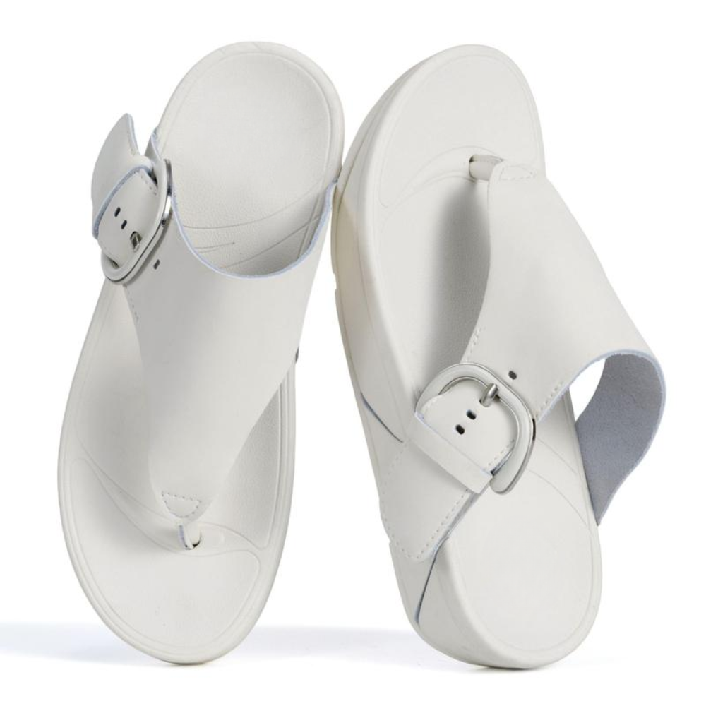Sandalias de Tanga Cómodas para Mujeres con Detalle de Hebilla y Plantilla Acolchada Estilo Slip On