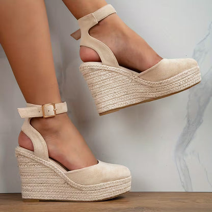 Elegantes cuñas de esparto para mujeres con punta cerrada y correa de tobillo trenzada