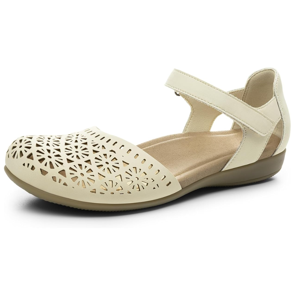 Sandalias Cerradas Cómodas para Mujeres con Correa de Tobillo Cortada a Láser y Estilo Plano Acolchado