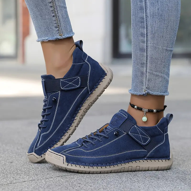 Zapatilla de Moda de Cuero Cómoda para Mujeres con Cordones y Correa de Velcro, Estilo Casual a Mano