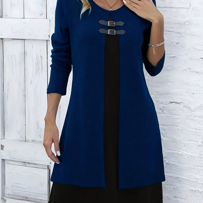 Vestido de Suéter de Punto Acanalado Cómodo para Mujeres con Cuello Redondo, Manga Larga y Detalle de Hebilla en Estilo Capas