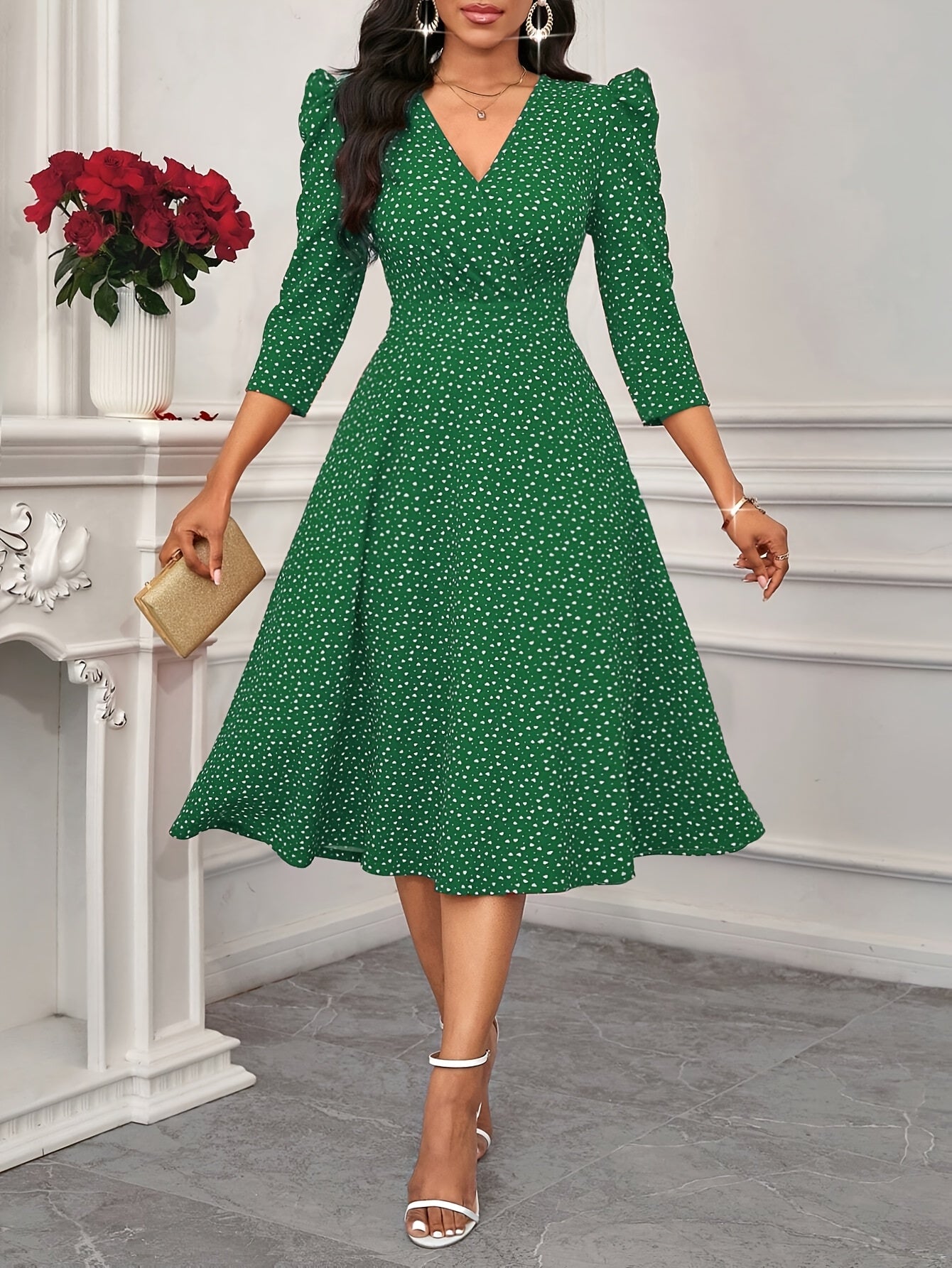 Elegante Vestido Midi de Lunares Verdes para Mujeres con Escote en V y Mangas de Codo, Estilo para Invitadas de Boda