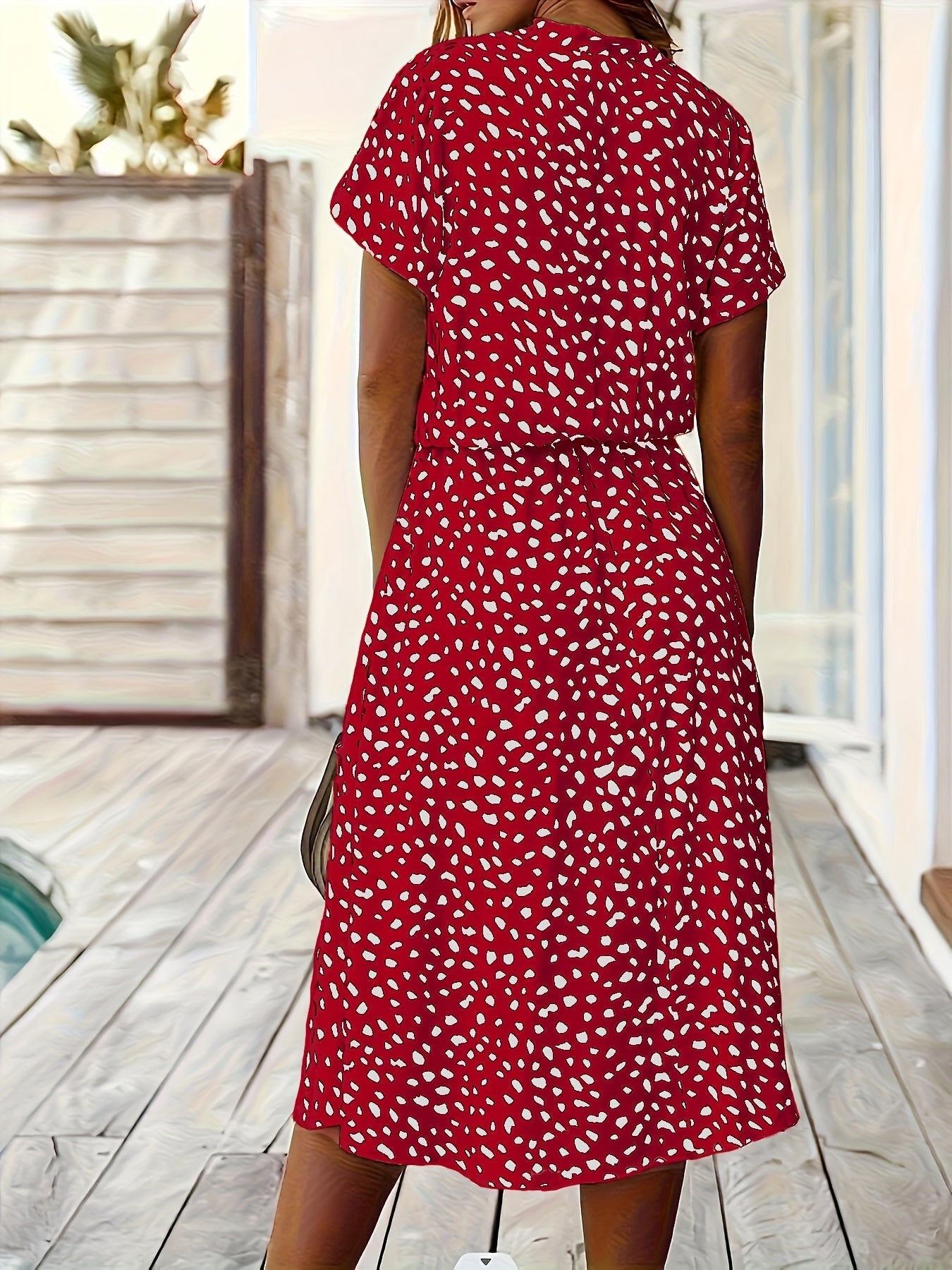 Vestido Midi de Lunares Multicolor sin Esfuerzo para Mujeres con Cuello, Manga Corta, Botones en el Frente y Cintura Ajustable Estilo Casual