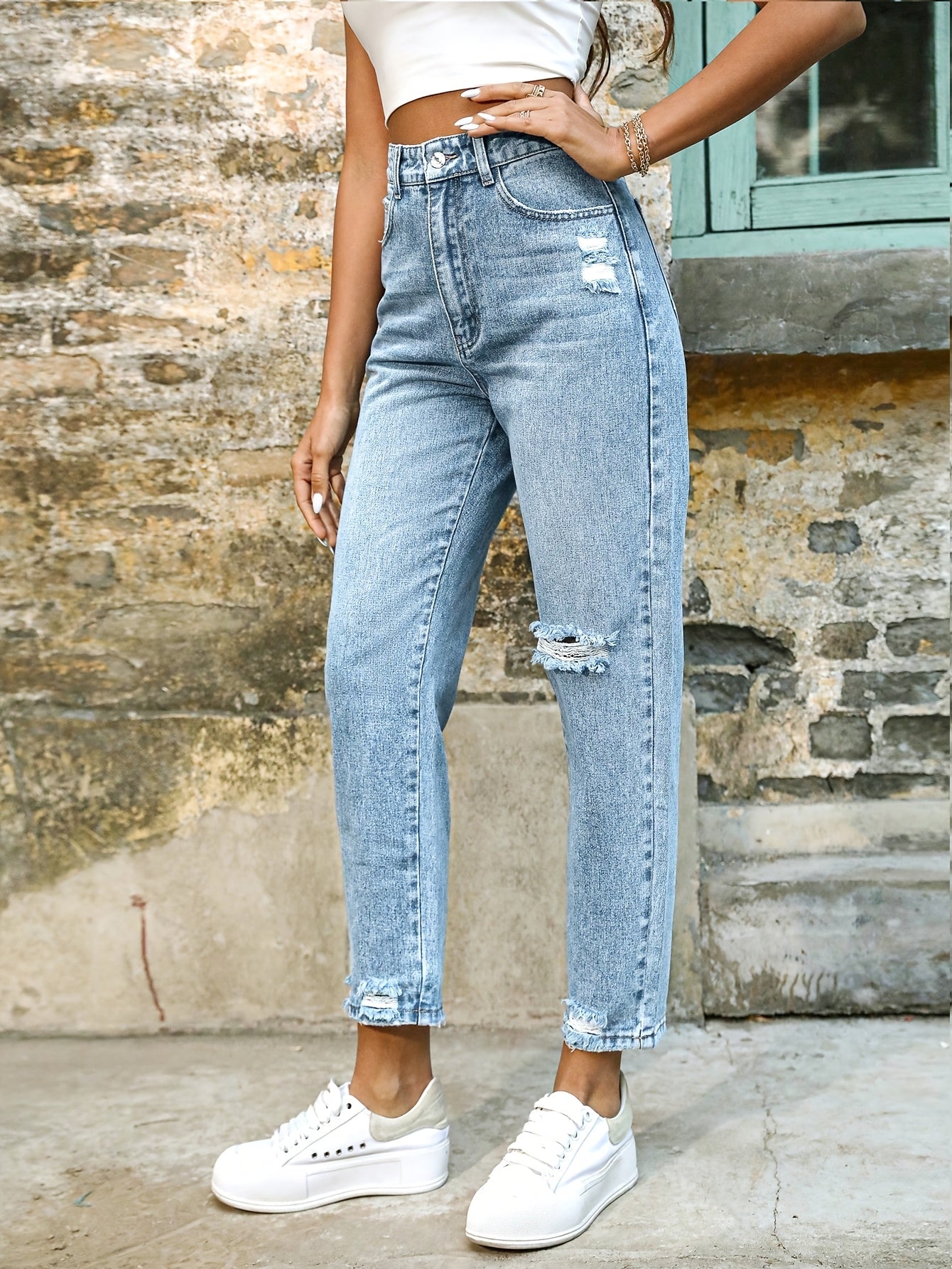 Jeans Mom Relajados Azules Sin Esfuerzo para Mujeres con Cintura Alta y Pierna Tapered Desgastada