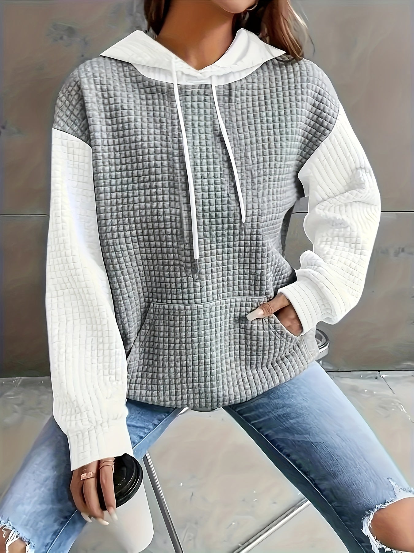 Sudadera Texturizada Colorblock Cómoda para Mujeres con Capucha Ajustable, Manga Larga y Bolsillo Canguro, Estilo Oversized