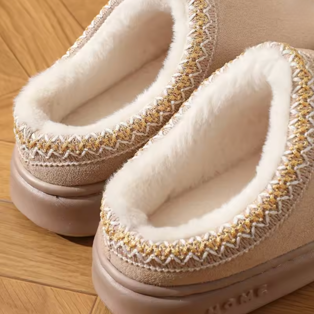 Zapatillas Cómodas para Mujeres con Cuello de Piel Sintética y Acabado Trenzado Estilo Mule sin Talón