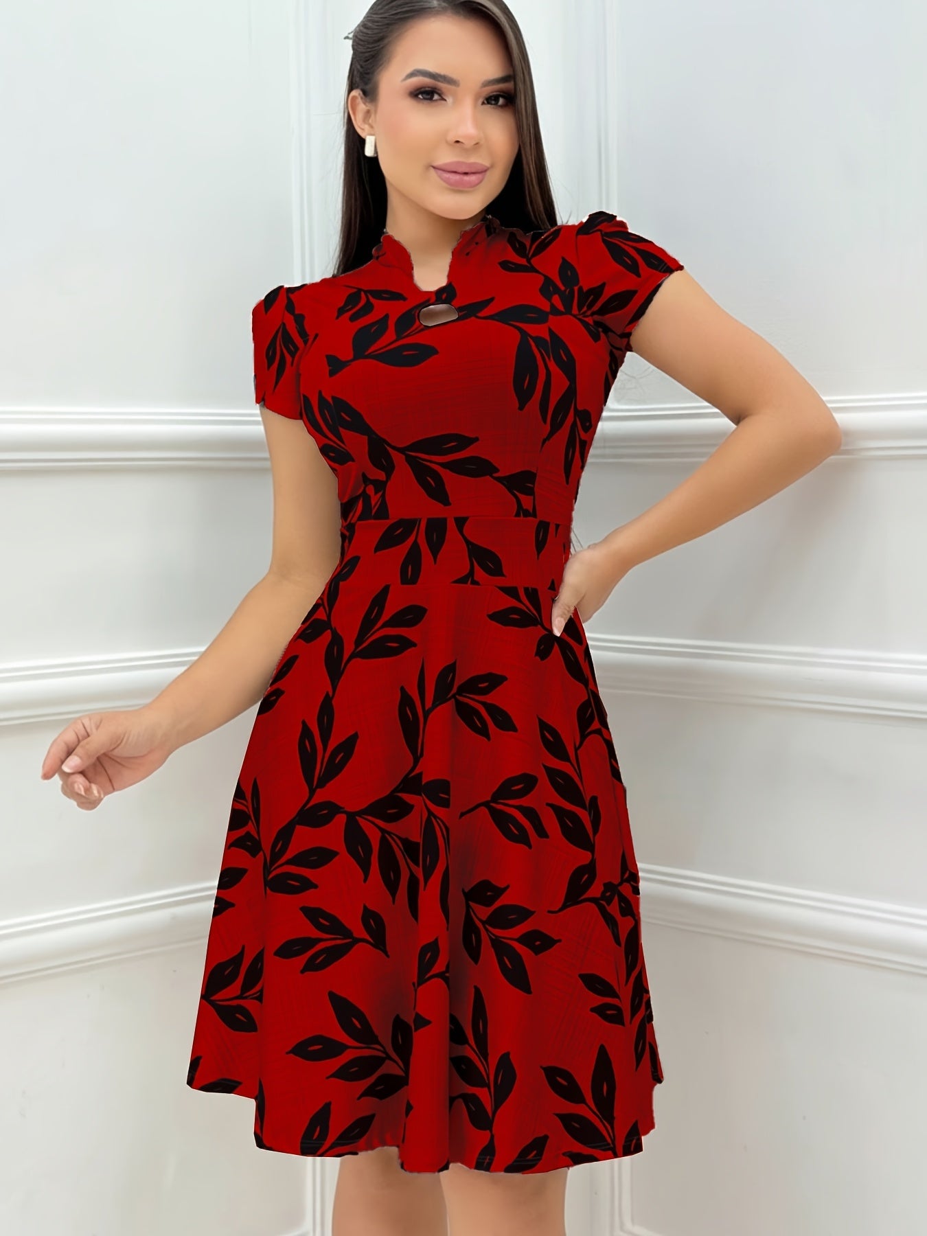 Vestido Elegante de Impresión de Hojas con Corte Ajustado y Amplio para Mujeres con Cuello en Forma de Ojal y Mangas Cortas Fluidas