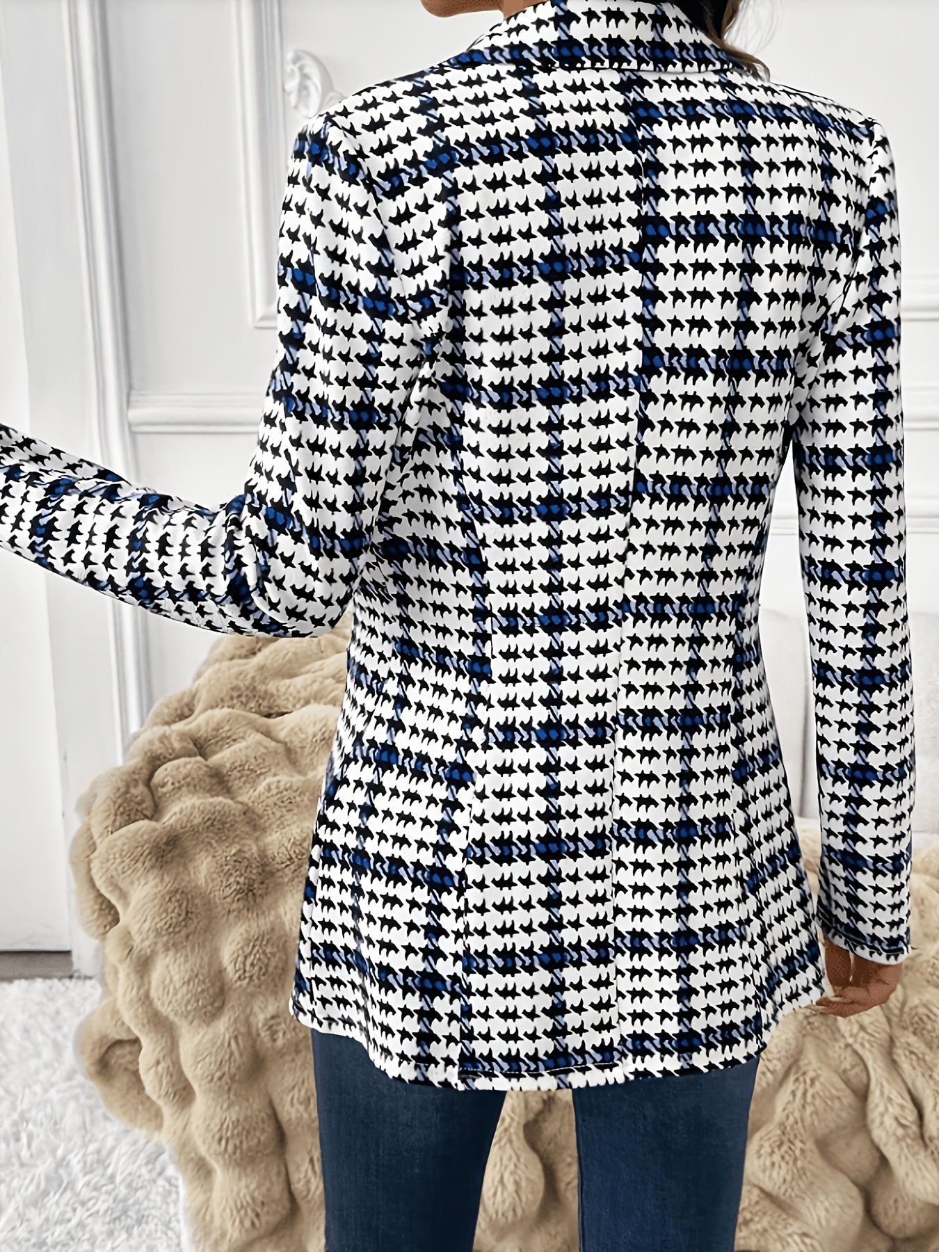 Blazer Elegante de Cuadros en Negro y Azul para Mujeres con Cuello de Muesca, Manga Larga, Ajuste a Medida, Estilo Casual de Un Solo Botón