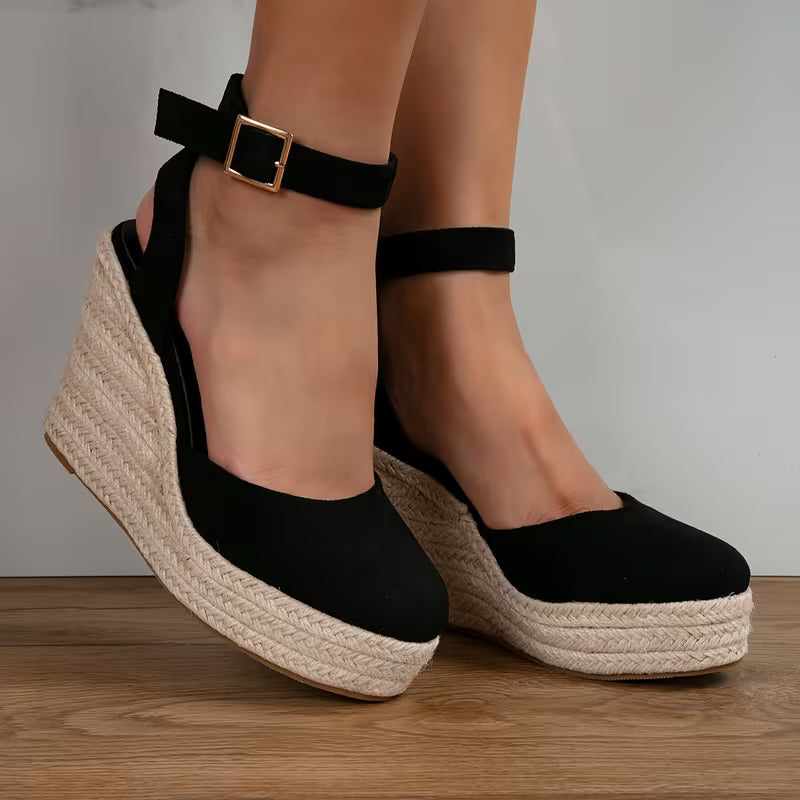 Elegantes cuñas de esparto para mujeres con punta cerrada y correa de tobillo trenzada