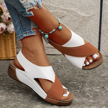 Sandalias de cuña elegantes para mujeres con tira cruzada y punta abierta, estilo slip-on con plataforma
