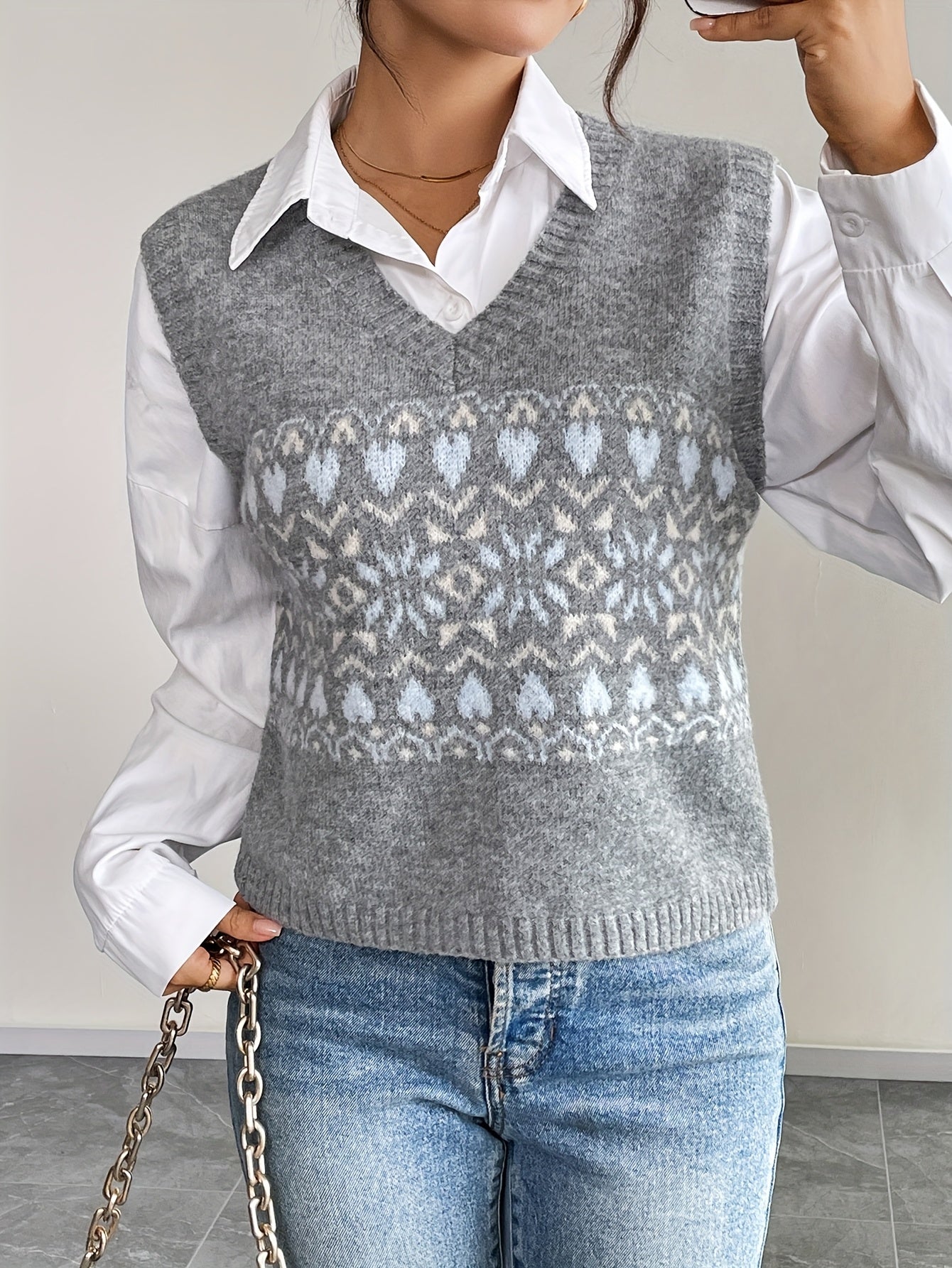 Chaleco de Suéter Elegante en Gris con Patrón Fair Isle para Mujeres con Escote en V, Sin Mangas, Corto y de Estilo Oversized