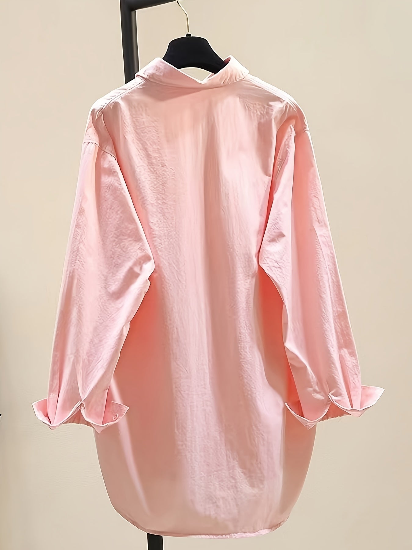 Blusa de Algodón Sin Esfuerzo para Mujeres con Cuello de Punto, Manga Larga, Estilo Oversized y Bajo Irregular