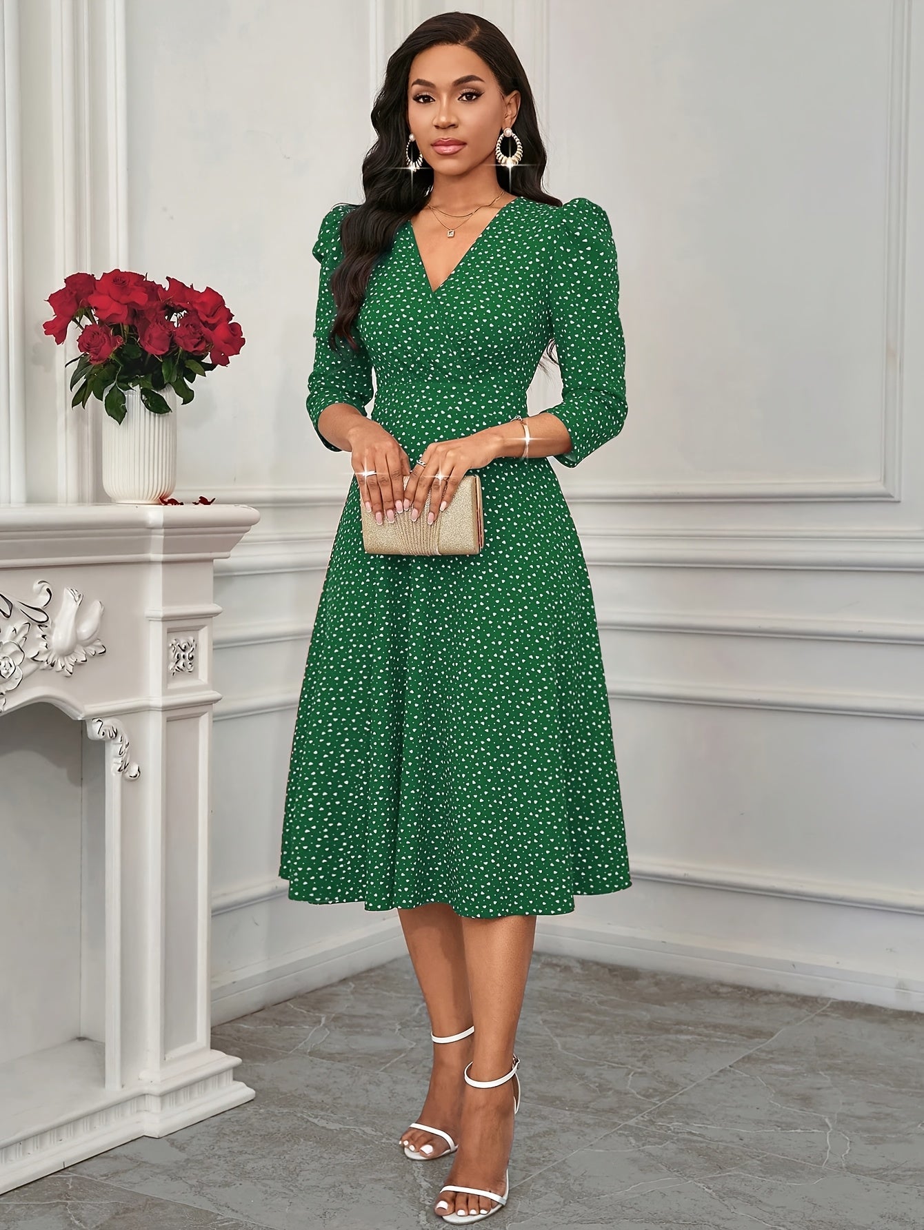 Elegante Vestido Midi de Lunares Verdes para Mujeres con Escote en V y Mangas de Codo, Estilo para Invitadas de Boda