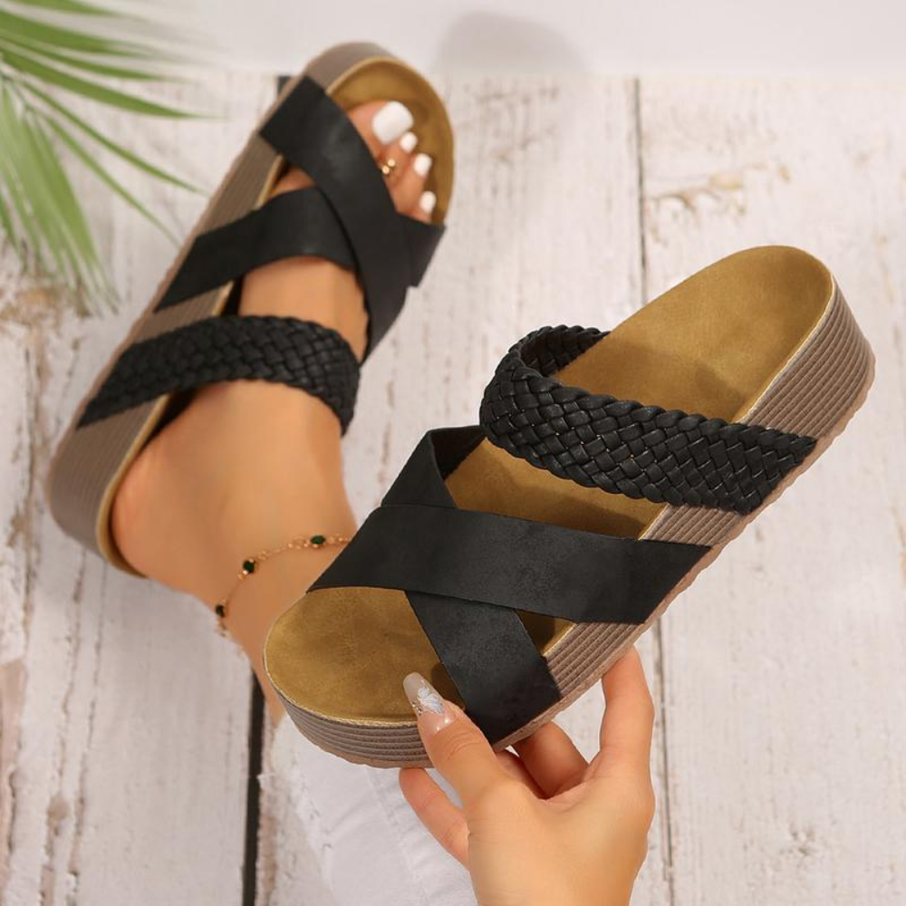 Sandalias Deslizantes Cómodas para Mujeres con Tira Trenzada Cruzada y Plantilla de Corcho, Estilo Abierto