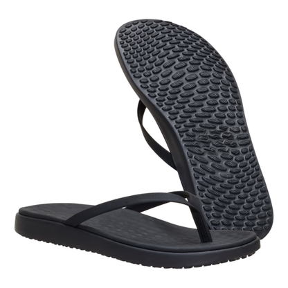 Chanclas cómodas para mujeres con tira entre los dedos, plantilla texturizada y estilo deslizante