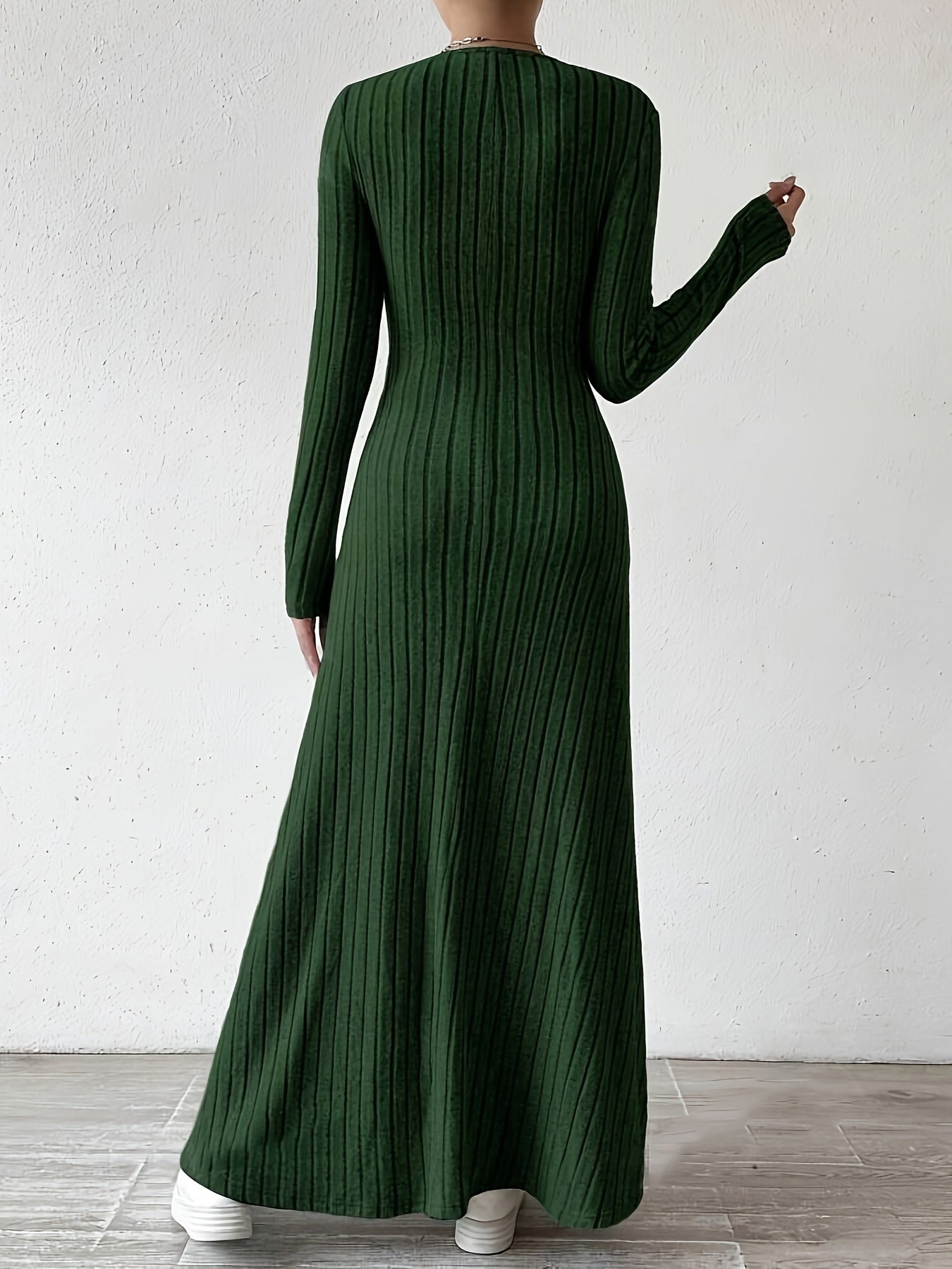 Elegante Vestido Largo de Punto Acanalado para Mujeres con Escote en V y Manga Larga Ajustado y Fluido