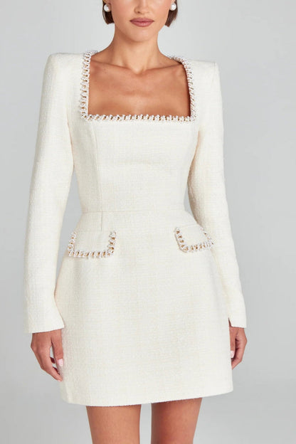Elegante Vestido Mini de Tweed para Mujeres con Cuello Alto, Mangas Cortas y Bolsillos Decorados para Cóctel