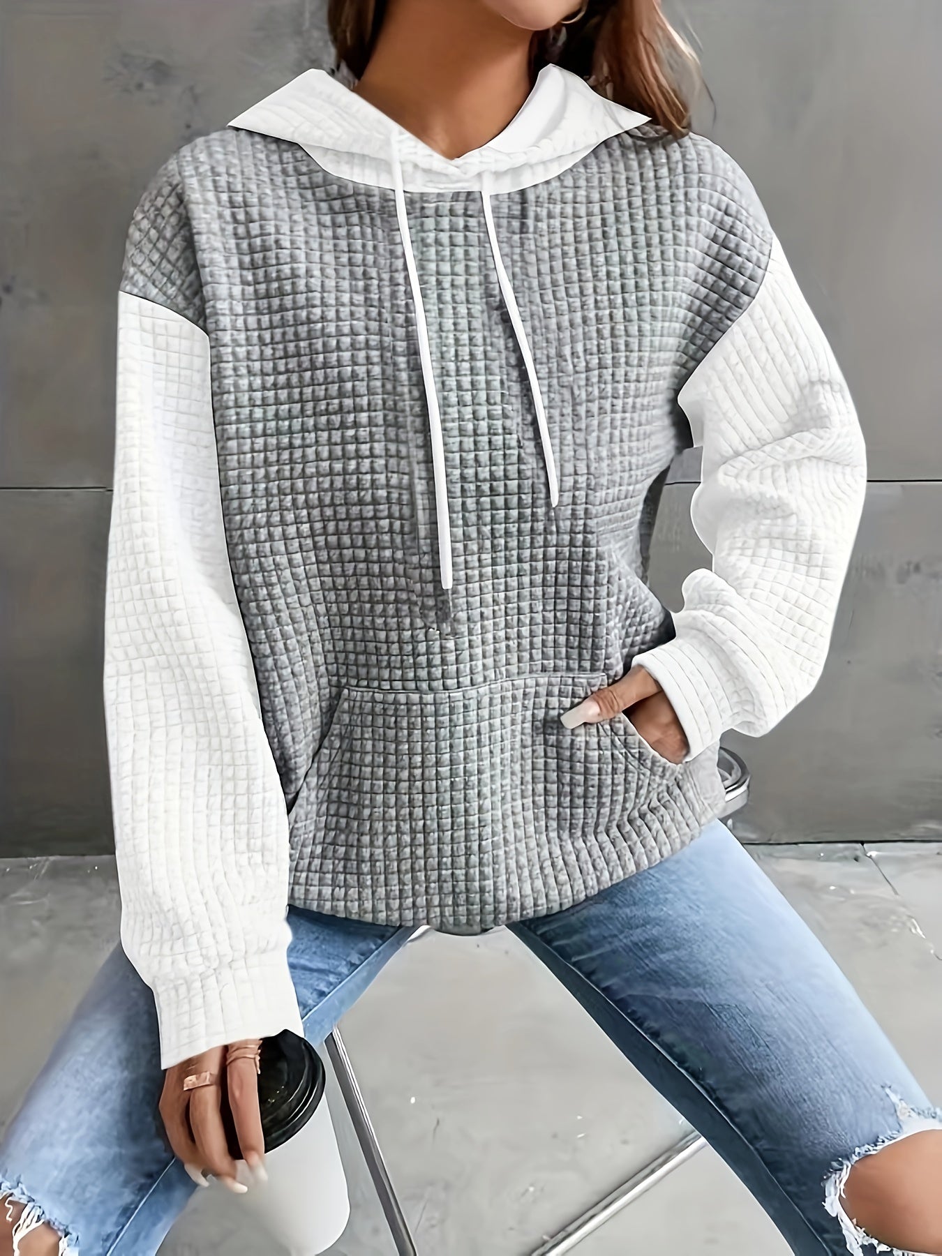 Sudadera de punto waffle color bloque cómoda para mujeres con capucha ajustable, manga larga y bolsillo canguro, estilo oversized