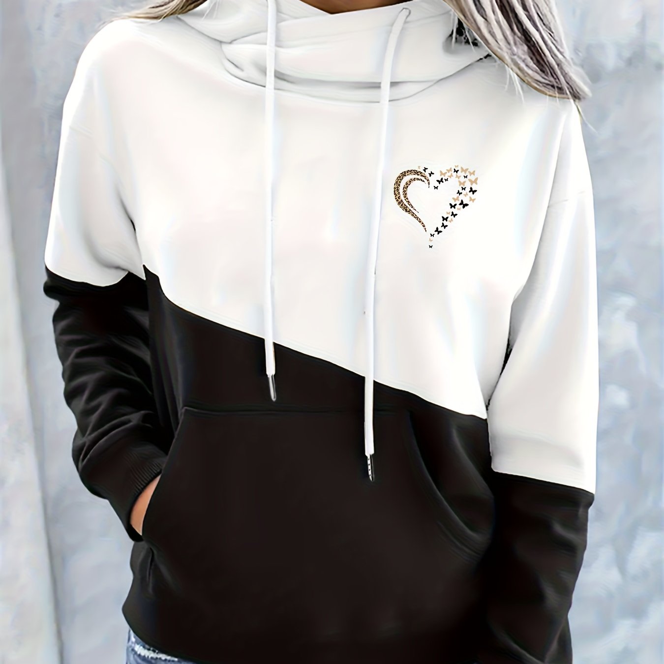 Sudadera gráfica de color bloque cómoda para mujeres con cuello de cowl, manga larga, bolsillo canguro y estilo relajado
