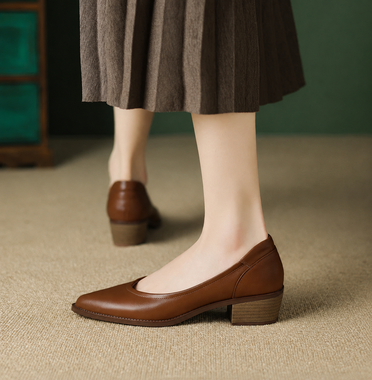 Elegante Zapato de Tacón Bloque de Cuero para Mujeres con Punta Afilar Deslizante Estilo Casual en Corte en V