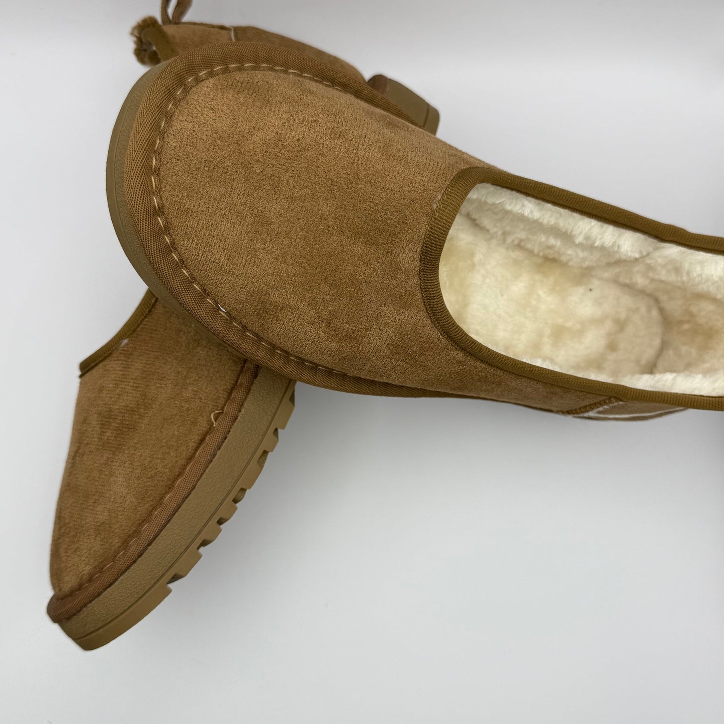 Zapatillas Cómodas para Mujeres con Cuello de Piel Sintética, Estilo Bajo y de Fácil Uso
