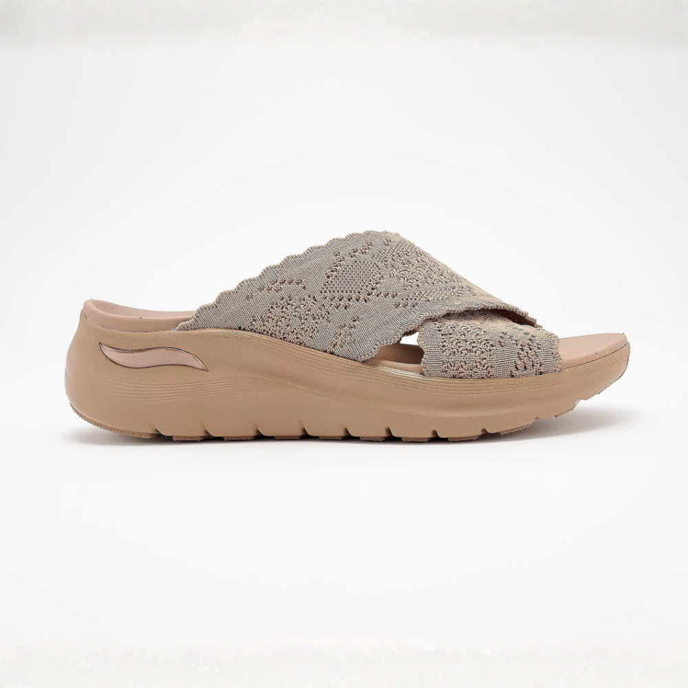 Sandalias deslizantes cómodas para mujeres con tiras cruzadas de punto y suela de plataforma acolchada