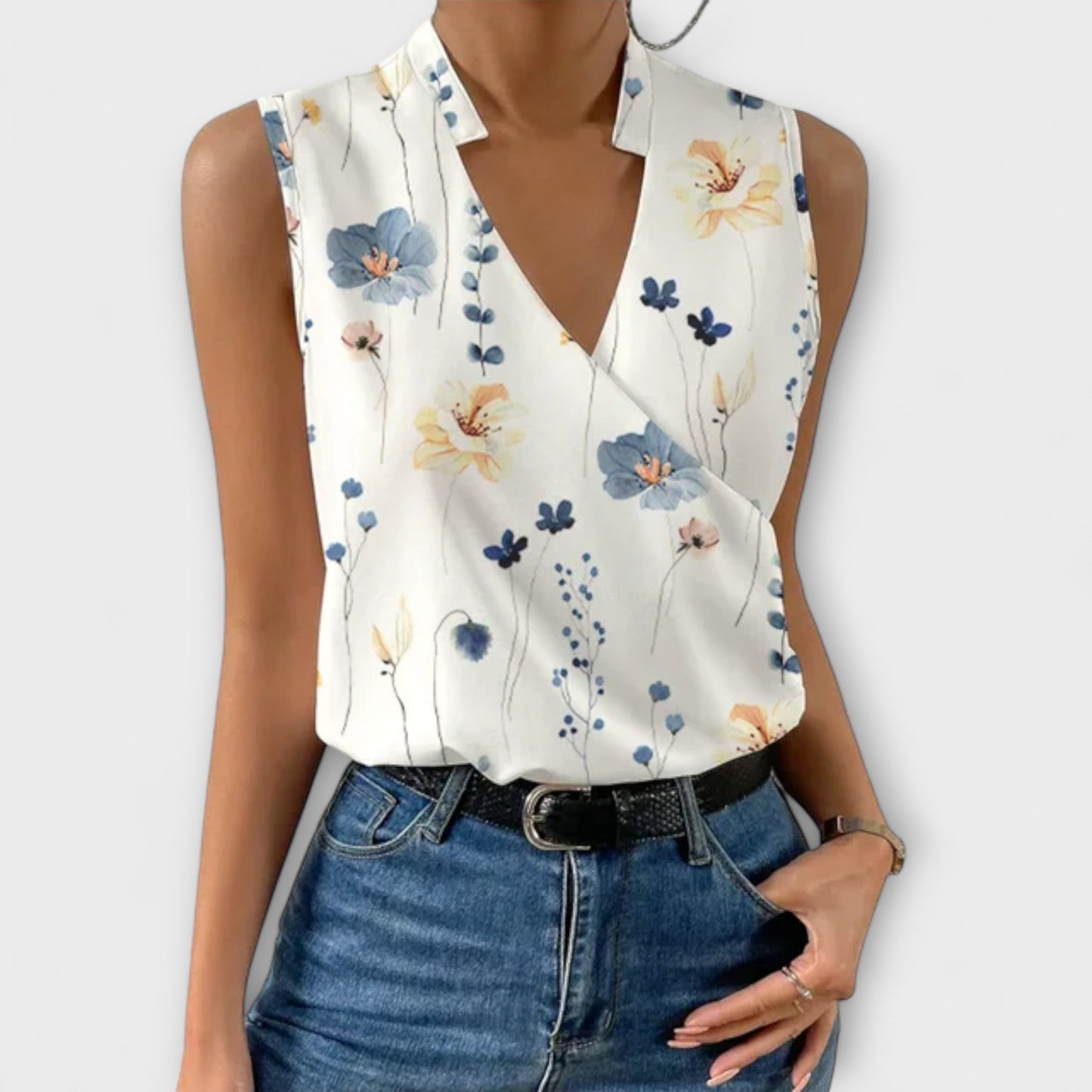 Blusa Elegante de Satén para Mujeres con Escote en V, Sin Mangas y Estilo Drapado