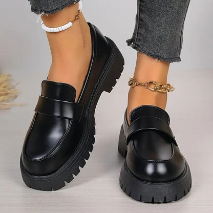 Mocasines Negros Cómodos para Mujeres con Suela de Plataforma Chunky y Correa Penny